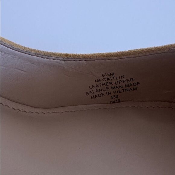 Marc Fisher CAITLIN Yellow Leather Suede Block Heel Pumps Pointed Toe Size 6.5M - Picture 7 of 12